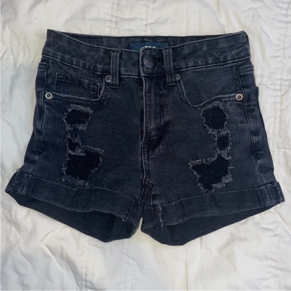 Shorts - Picture 10 of 12